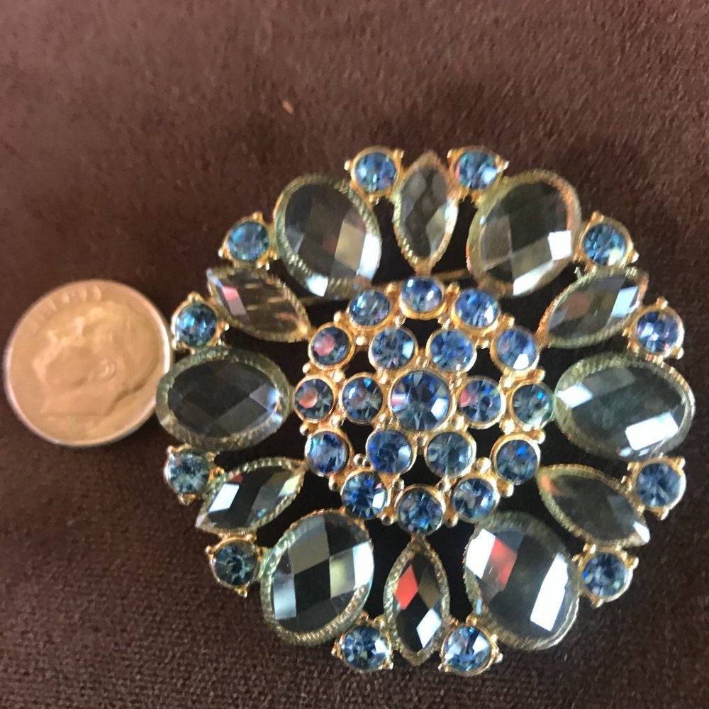 MONET GRANDMAS RHINESTONE BROOCH